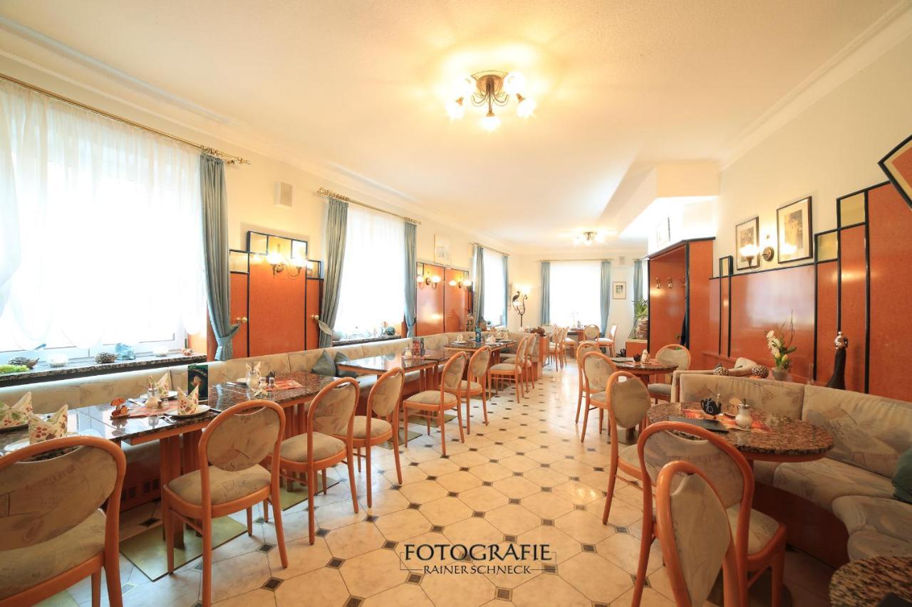 Cafe am Donautor Kelheim Exterior foto