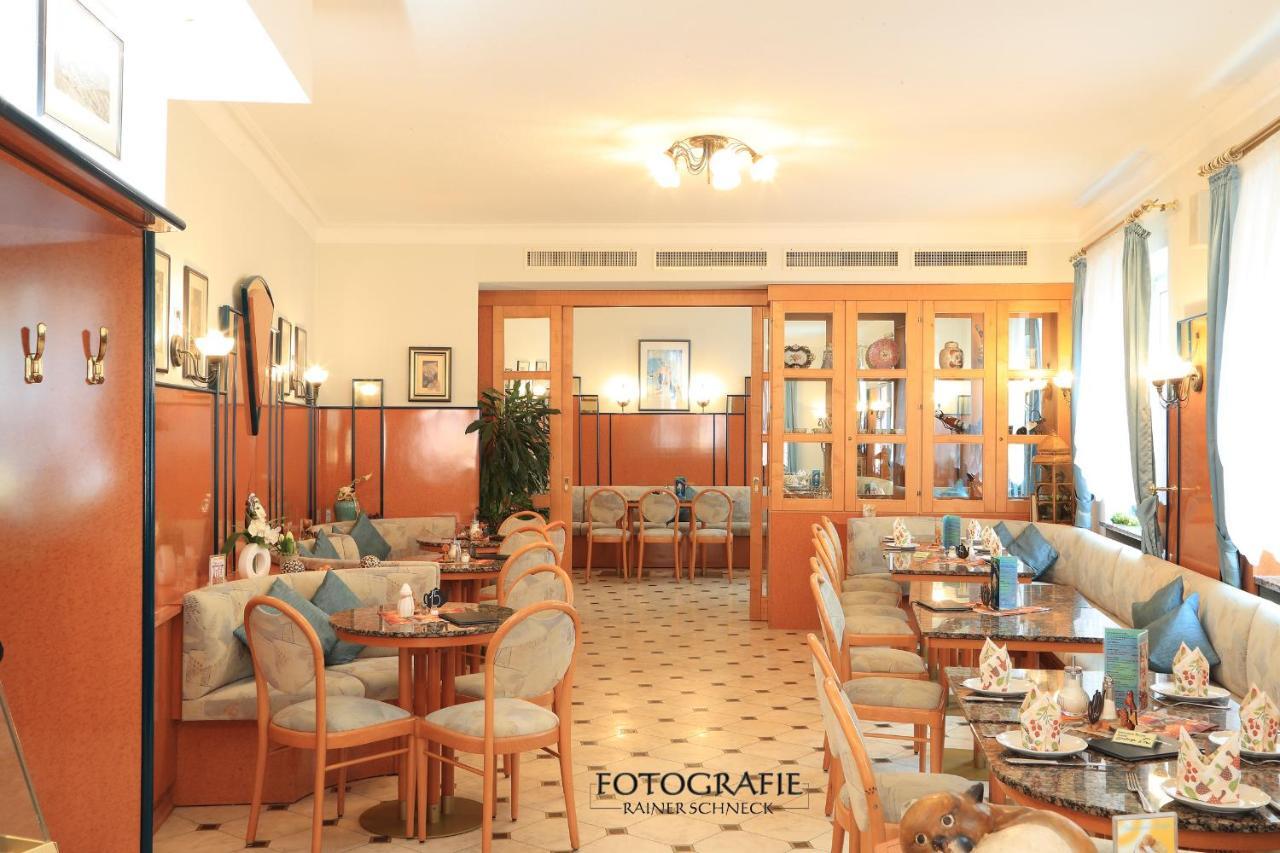 Cafe am Donautor Kelheim Exterior foto